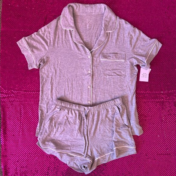NWT light gray two piece pajama set - Picture 1 of 8